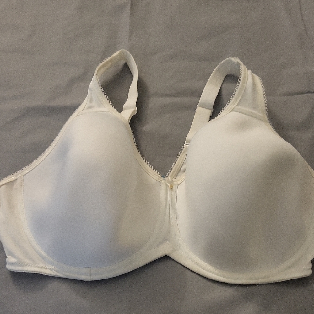40 DD Wacoal underwire bra
